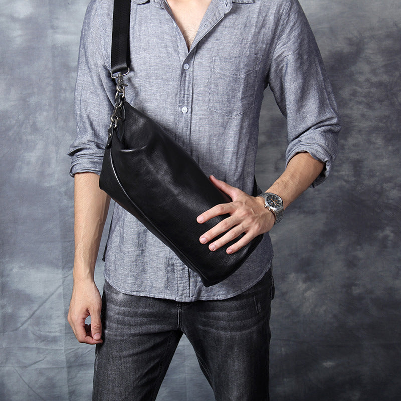 Aphrodite Small leather shoulder bag in black - Gucci | Mytheresa
